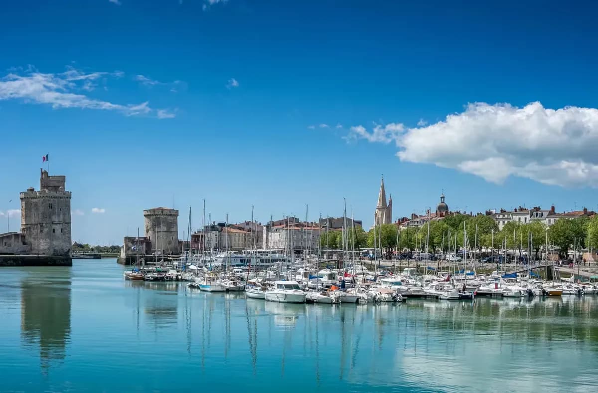 Le Vieux-Port de La Rochelle et ses tours