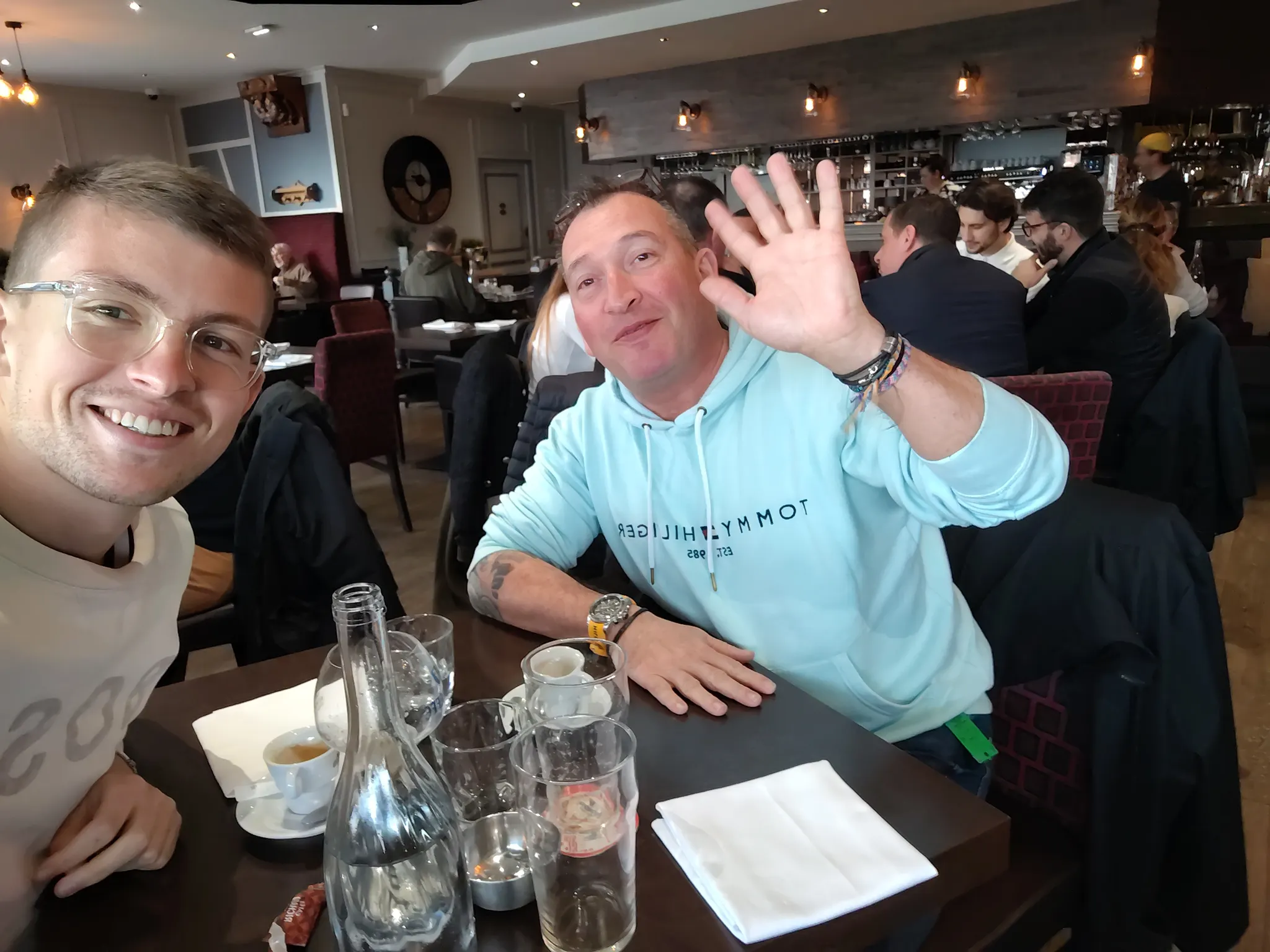 Hugo et Ulrich - Concierges Hostcare